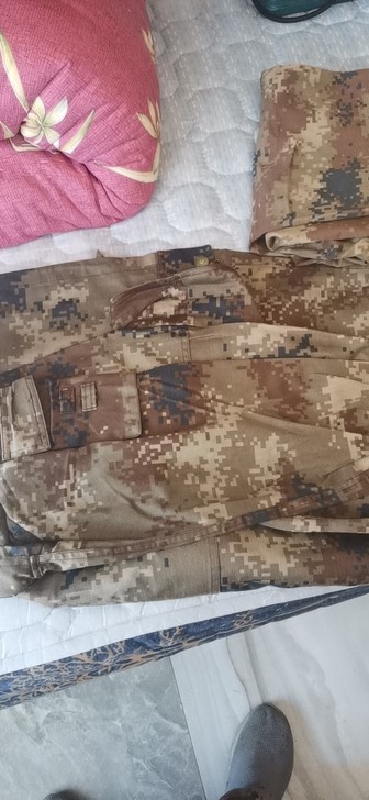 劳动保护。迷彩服质量好，价格优。一套衣服能穿好几年。