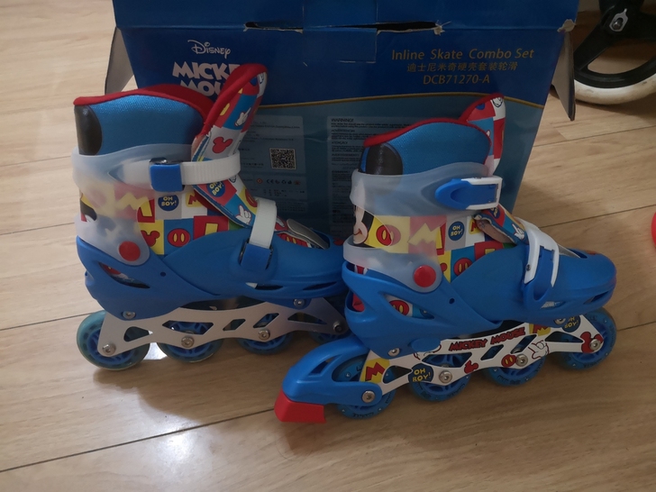 迪士尼轮滑鞋
