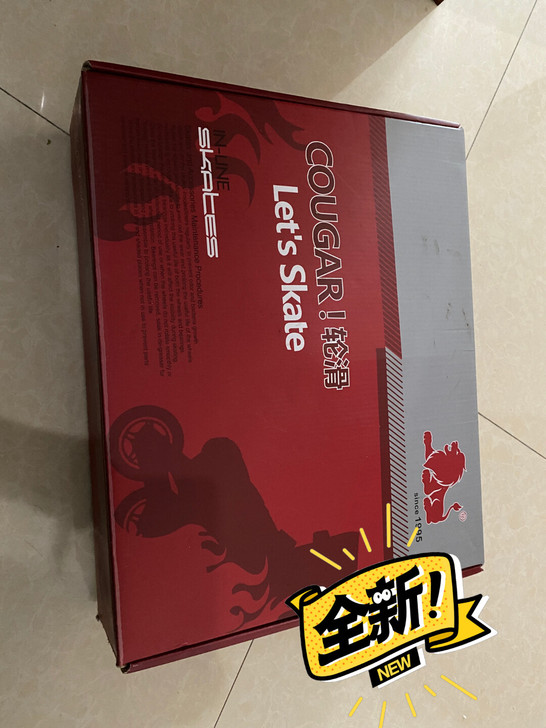 全新轮滑鞋，包邮130