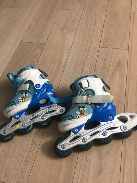 儿童滑冰鞋 17.5，尺码请自己看好，售出...