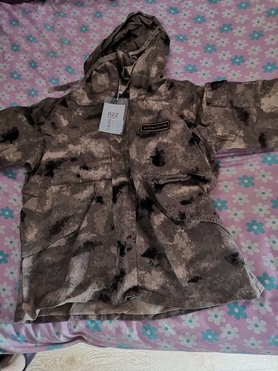 迷彩工装,全新,库存没穿过商标都在