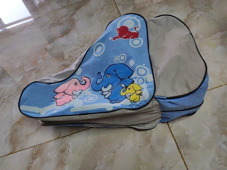 轮滑鞋，可调大小，34-37均可穿