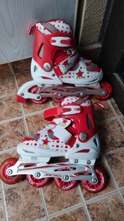 闲置轮滑，可调节，可闪光