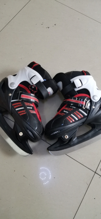 短道速滑冰刀，冰刀鞋，适合入门级宝贝。儿童...