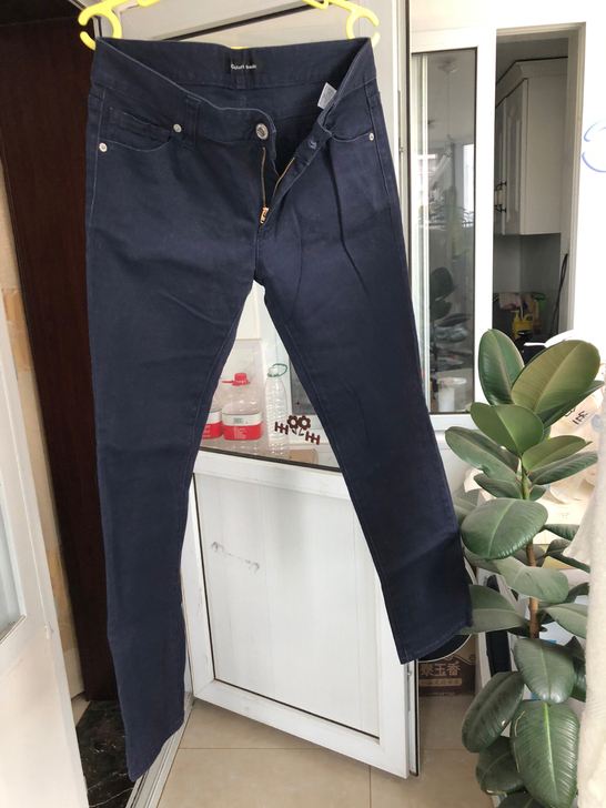 深蓝色直筒裤，HM购入，尺寸如图，不退换，...
