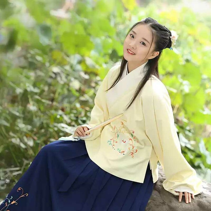 重回汉唐鹿归上袄 165码 九新