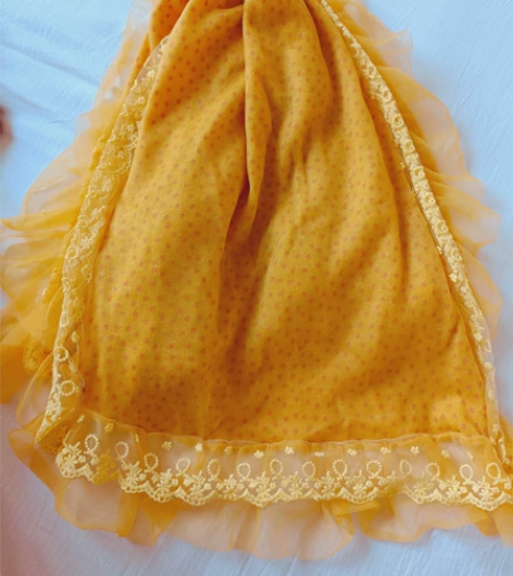 纯羊绒加蕾丝围巾,质量超好,颜色非常漂亮,...