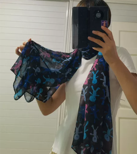 小熊围巾80*185,柔软亲肤,微瑕闲置。...