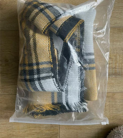 围巾，47brand买帽子送的，全新未用。...