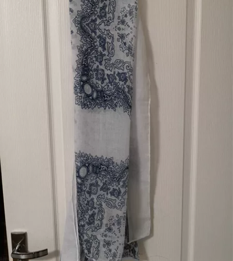 诸氏方圆薄款羊毛围巾 买诸氏方圆的羊毛衫满...