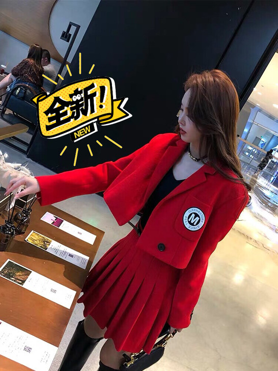 余潇潇2020冬装新款二次元美少女百褶裙单...