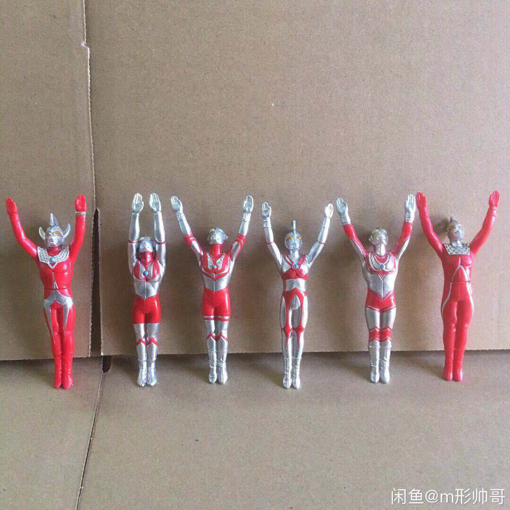 奥特曼。万代厂。六兄弟六款长10 厘米左右...