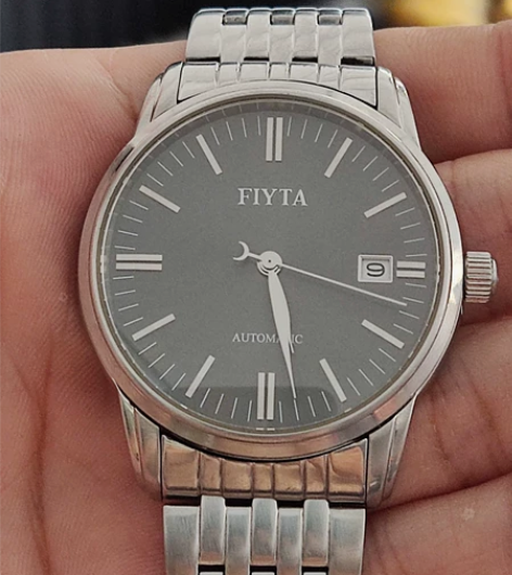 男士飞亚达机械表，原价3600，9.5成新...