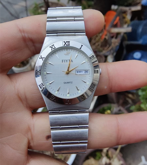 正品飞亚达石英男表  双日款 新装进口电池...