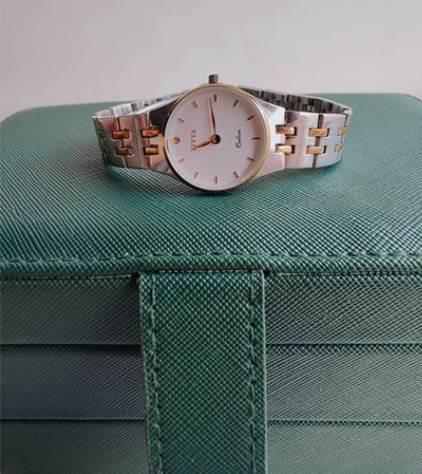 飞亚达手表,带了2次,表带收据都在,买了几...