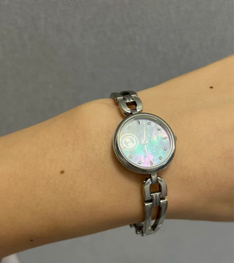 飞亚达手表 女 显手细哦 手表不合适可以去...