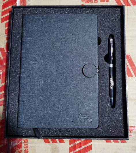 飞亚达手表女士镶钻！盘面3.5厘米！带日历...