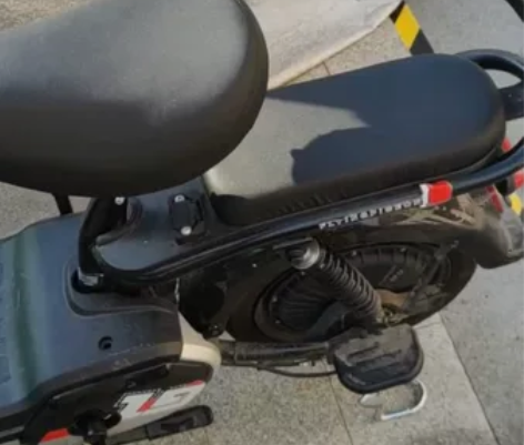 帮朋友转卖，飞鸽电动车，八成新，48v24...