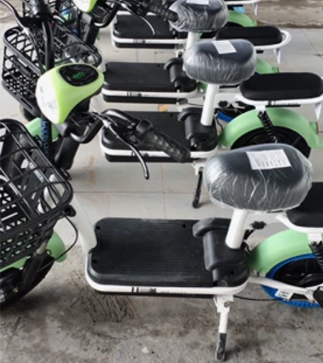 新到一批库存电动车 简易款小王子仅需4××...