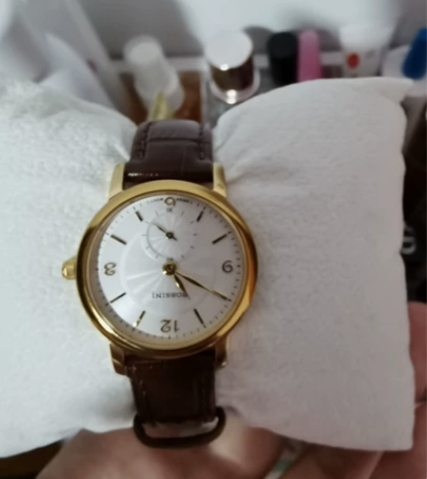 罗西尼手表女 不知道具体款式名字,前男友送...