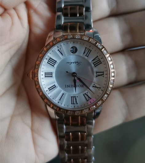 罗西尼手表。。专柜入。 没电子了放的，非全...