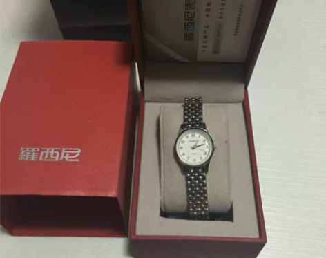 罗西尼手表 几乎全新 需要自行更换电池 带...