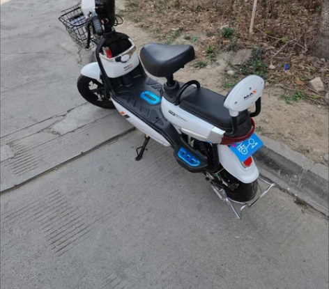 【割肉只为发工资】学生电动自行车电瓶车代步...