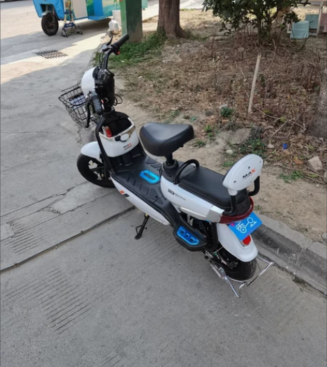 【白菜价清仓为发工资】学生电动自行车电瓶车...