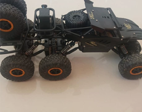 遥控六驱8轮越野车 合金车身，抗撞耐摔  ...