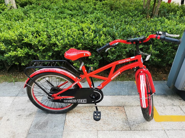 八成新，准确的说是买来没有骑过，放在阳台都...