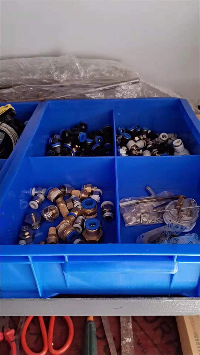 分格周转箱加厚塑料零件盒收纳螺丝仓储物多格...