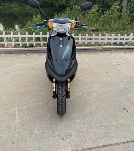 正品 雅马哈福喜100cc，耀石黑的颜色，...