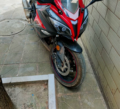 去年六月买的新车,国产大牛400cc,双缸...