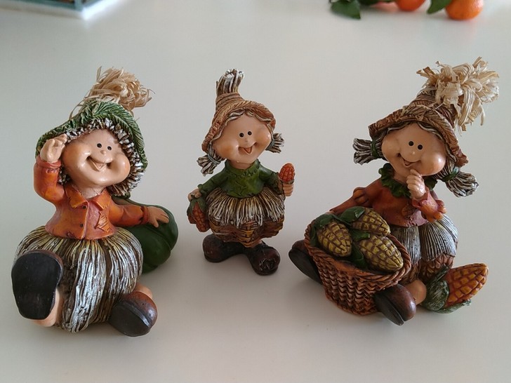 老货树脂摆件，早期稻草娃娃，无明显瑕疵，一...