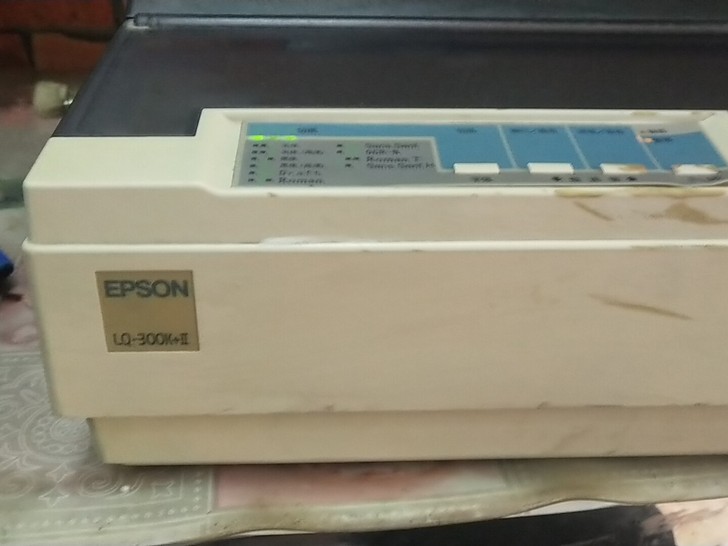 爱普生打印机出库单打印机,安上色带架就可以...
