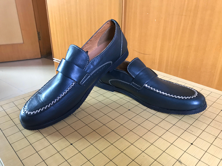 骆驼 42码 浅蓝色休闲皮鞋 全新转让 万...