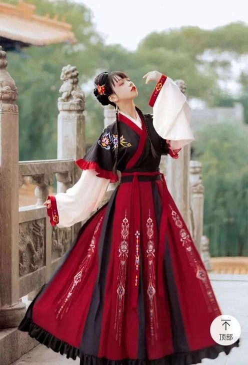 艺缕##amp；mdash；芙蕖（黑红），...