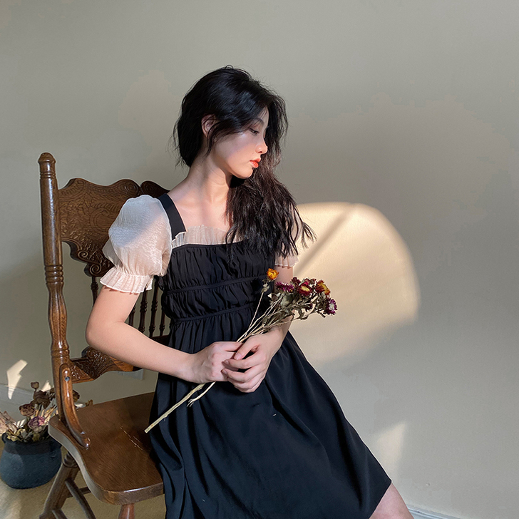 连衣裙，就拆下吊牌清洗过，试穿过几分钟，一...