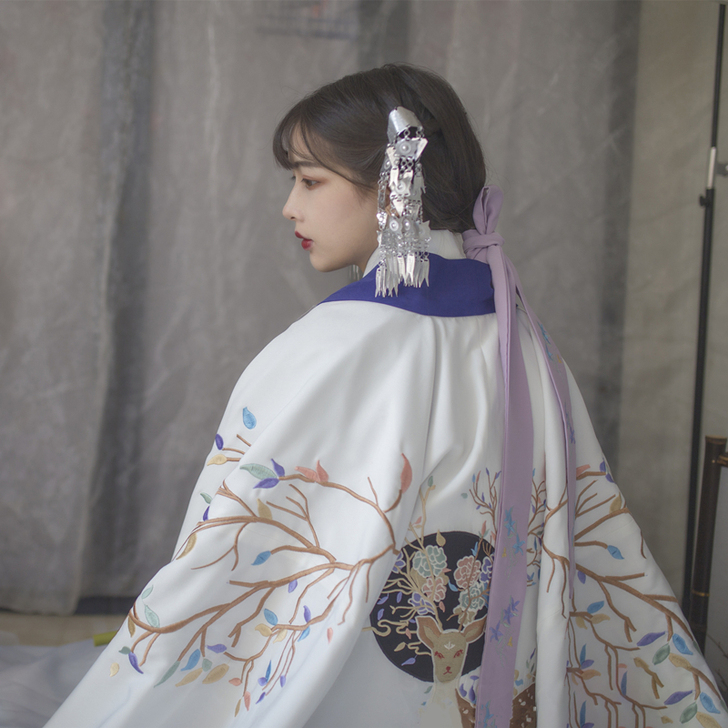 司南阁 风回雪 传统汉服女秋冬绣花明制交领...