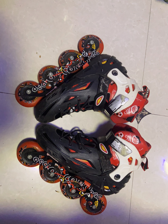 飞鹰旱冰鞋 闲置出售 整体都可拆卸 鞋码可...