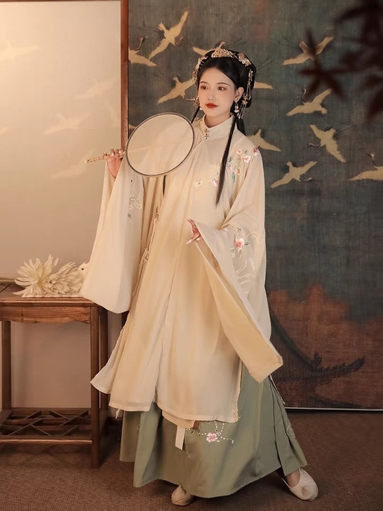 （出）艺缕汉服牡丹记黄色上衣+绿色裙子