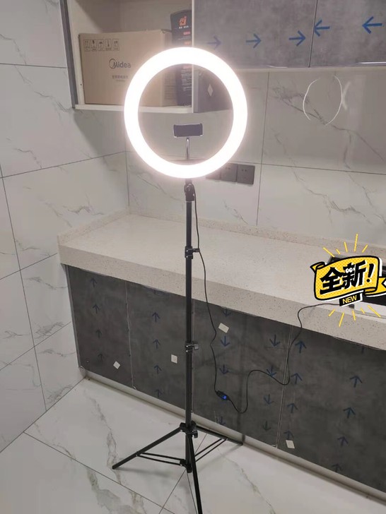 闲置几套手机直播支架带补光灯手机支架落地三...