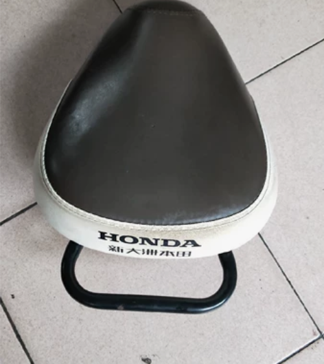 电动车车座，新大洲本田电动车原车车座，无破...