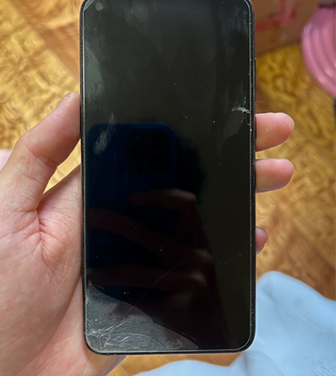 华为nova4高配版8+128 一直贴钢化...