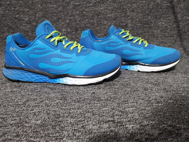 二手闲置 特步运动鞋 44码   图片是实...