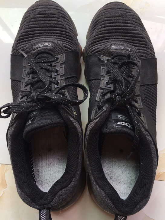 特步运动鞋41码