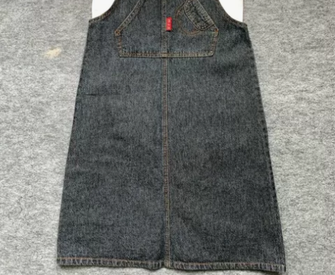 女款休闲牛仔背带裙s码，臂围88厘米左右购...