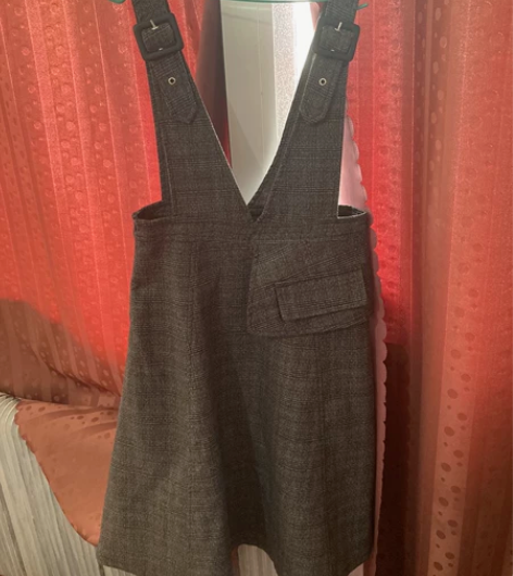 背带裙，复古文艺风，几乎全新，出 感兴趣的...