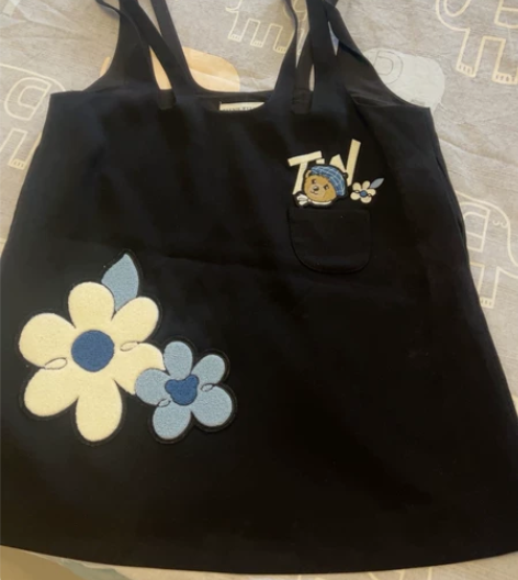 小熊正品背带裙，7成新 感兴趣的话点“我想...