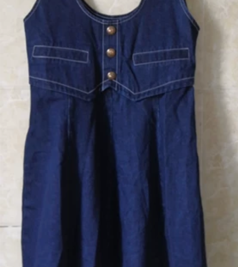 闲置牛仔背带裙，带子固定的不可调节，115...